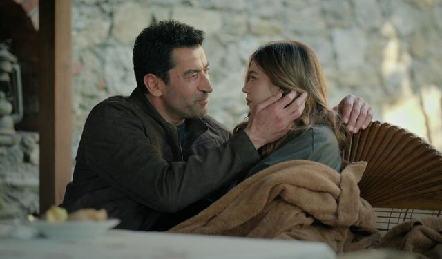 A.B.İ.'de deprem büyüyor: Afra Saraçoğlu'nun ardından şok veda!