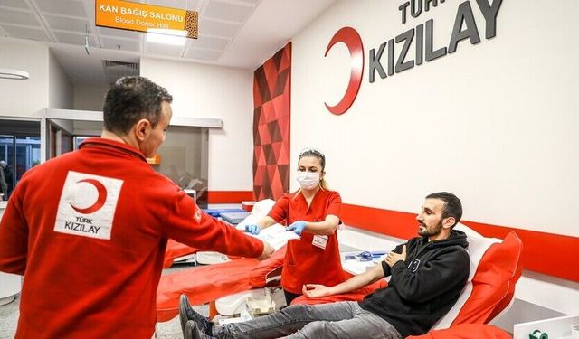 Türk Kızılay'a senenin ilk 5 ayında 1 milyon 246 bin ünite kan bağışı yapıldı