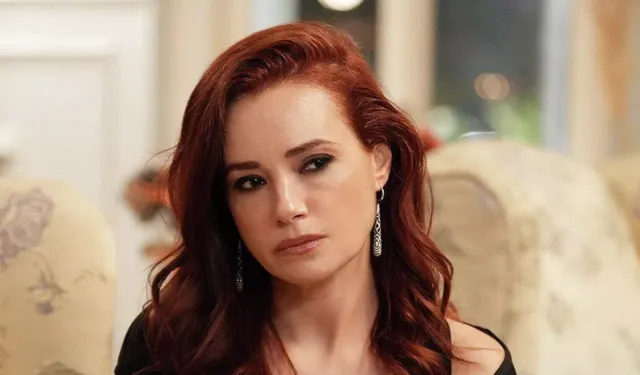 Özgü Namal'a yeni başrol teklifi! Kulisleri hareketlendiren gelişme