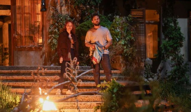 Aras Bulut İynemli'nin Netflix dizisi 'Eve Giden Yol'dan yeni kareler geldi!