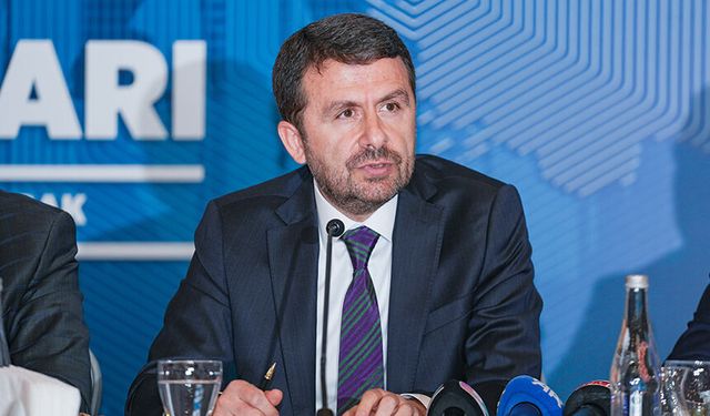 Basın İlan Kurumu Genel Müdürü Çay, İzmirli gazetecilerle buluştu