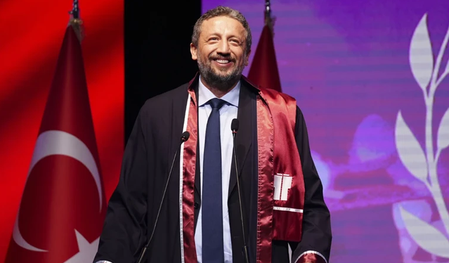 Basketbolda akademik gurur, Hidayet Türkoğlu cübbe giydi