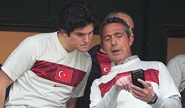 Ali Koç'un oğlu Bodrum'da aşk tatilinde! Sevgilisiyle ilk kez böyle görüntülendi