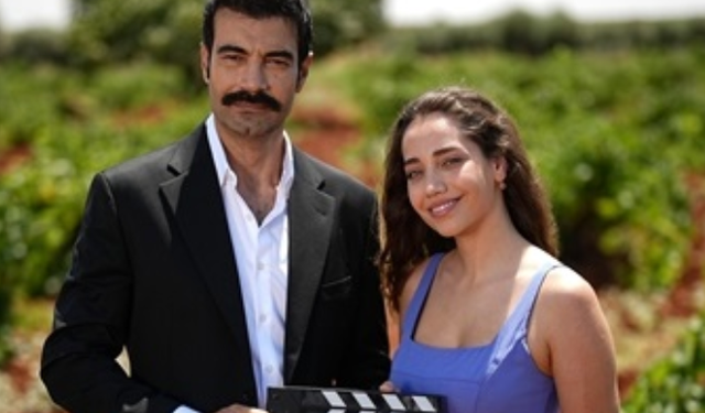 Murat Ünalmış ve Özge Özacar sete çıktı: 'Sevdan Bir Ateş' iddialı geliyor