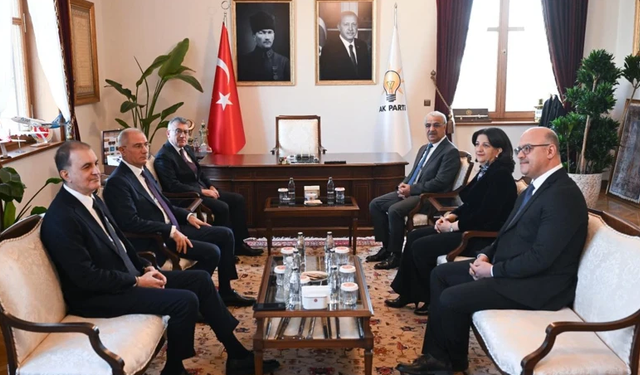 Meclis'te tarihi buluşma: AK Parti ve DEM Parti "Terörsüz Türkiye" için masada!