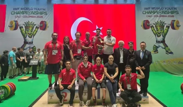 Milli haltercilerden büyük başarı! Yıldızlar Dünya Şampiyonası'nda 17 madalya aldılar