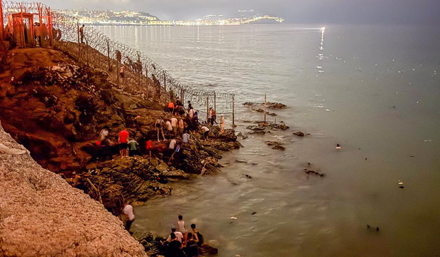 Fas sınırında dikkat çeken hamle: İspanya’dan dev bariyer kararı