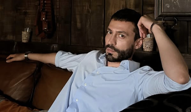 Muhtemel Aşk’ın Kadir’i Ekin Koç ters köşe yaptı! Bu sarışın çocuğu tanıdınız mı?