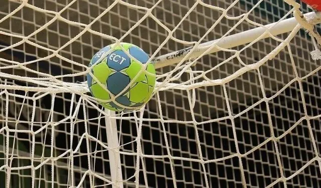 İlk kez Cumhurbaşkanlığı himayesinde düzenlendi: Hentbol Cumhurbaşkanlığı Kupası'nda kadınların finalistleri belli oldu!