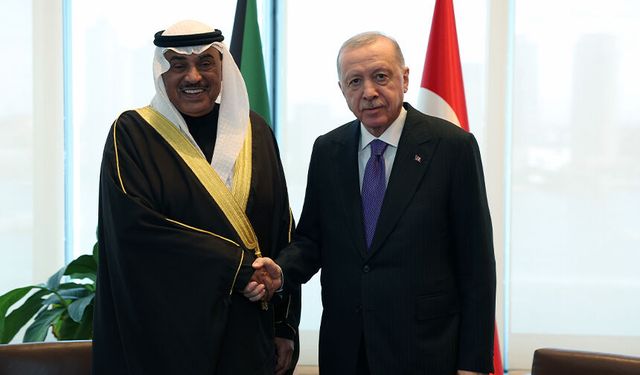 Cumhurbaşkanı Erdoğan, Kuveyt Veliaht Prensi Sabah ile görüştü