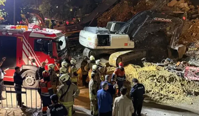 Küçükçekmece'de 6 katlı bina çöktü! Yaralılar var