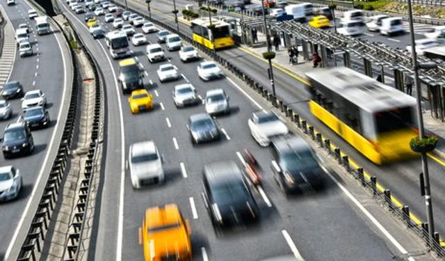 İstanbul'da yarın bazı yollar trafiğe kapatılacak!
