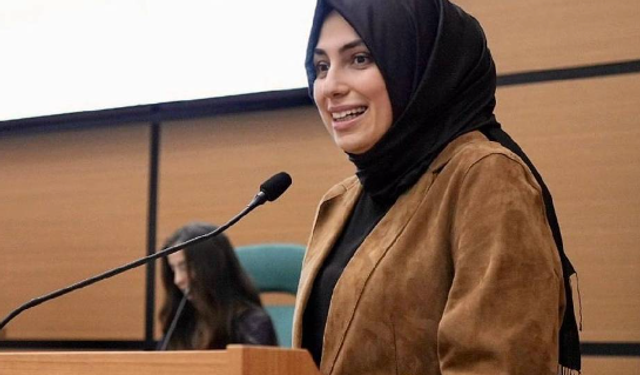 Üsküdar'da şok istifa: CHP'li meclis üyesi Çelik partisinden ayrıldı!
