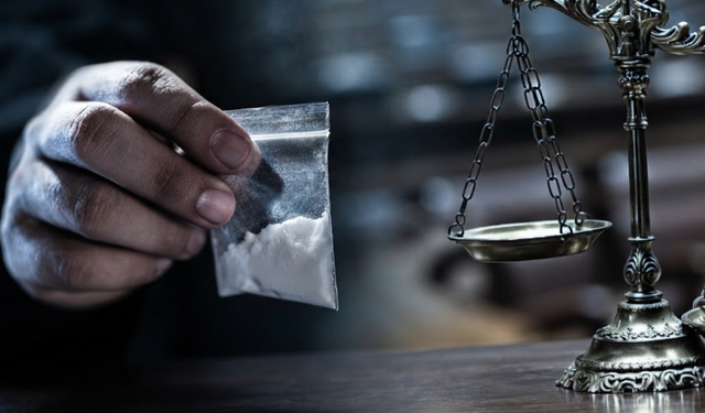 Cüppeli ihanet! Cezaevine uyuşturucu sokmaya çalışan avukata rekor hapis cezası