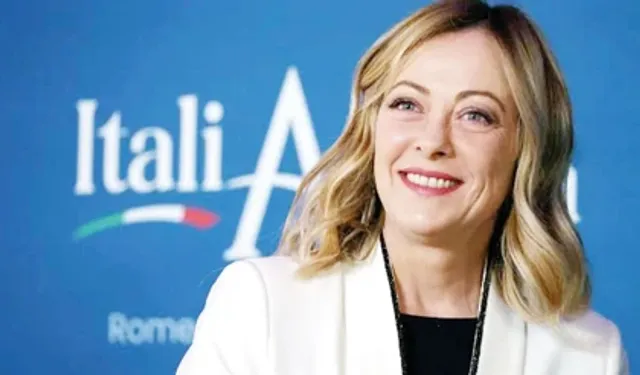 İtalya Başbakanı Giorgia Meloni tarihe geçti! 10 bin kişiyle rekor kutlaması