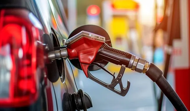 Akaryakıtta zam trafiği hızlandı! LPG arttı, benzin ve motorin için saat verildi