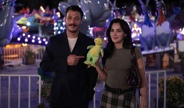 Mercan Köşk'te Aras ve Cemre'den lunapark kaçamağı: Yakınlaşmaları hız kesmiyor