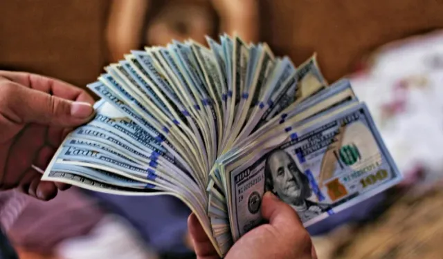 Dolar ve euro haftaya nasıl başladı? İşte 19 Ekim döviz fiyatları