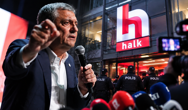 Özgür Özel'den mitingde flaş sözler: "Halk TV yakanlardan değil, yananlardan taraftı!"