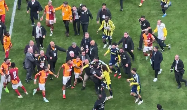 Derbi bitti, Kerem Aktürkoğlu durmadı! Sallai’ye hamlesinin ardından saha karıştı