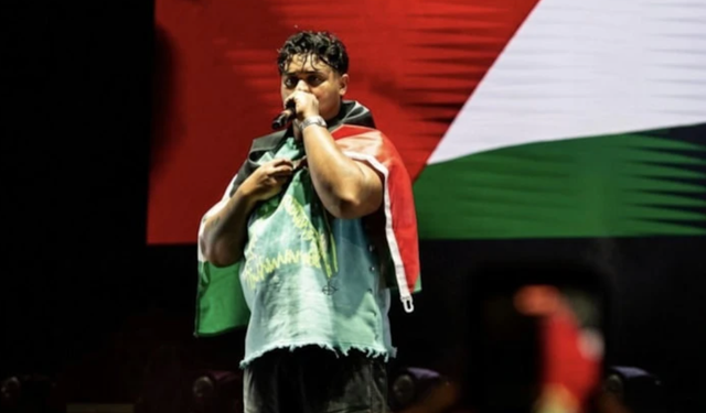 Lvbel C5'ten konserde Gazze mesajı: 'Gazzeli kardeşlerimizle omuz omuza namazda saf tutalım'