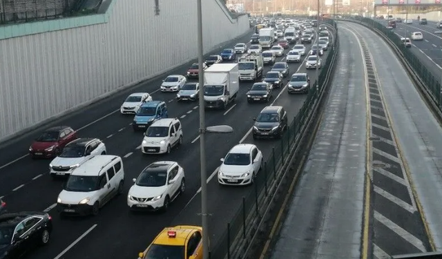 İstanbul'da o güzergâhı kullanacaklar dikkat! D-100 kapatılıyor