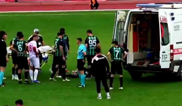 Maçın son dakikalarında yere yığıldı! Kalp krizi geçirdi