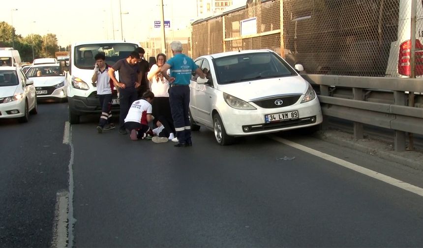 Korkutan kaza: Direksiyon başında rahatsızlanarak bariyerlere çarptı