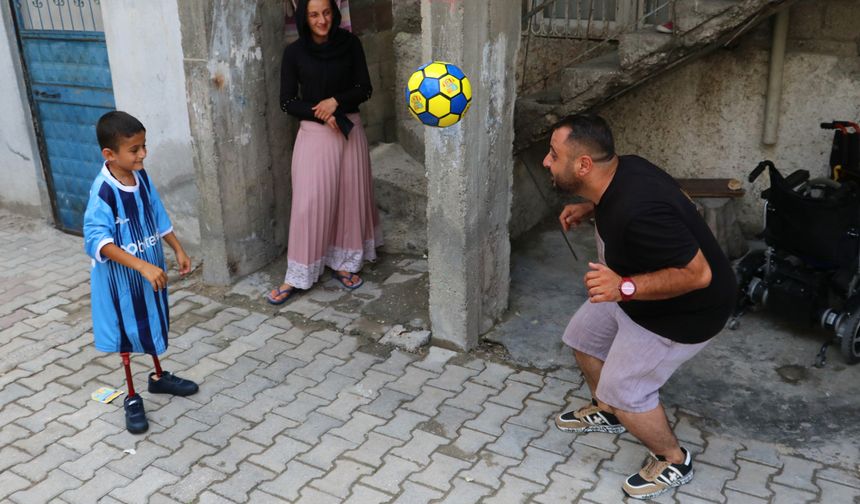 Ünlü futbolcular Muhammet’e video mesaj yolladı