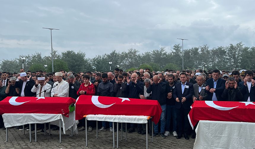 3 arkadaşın cenazesine yoğun katılım