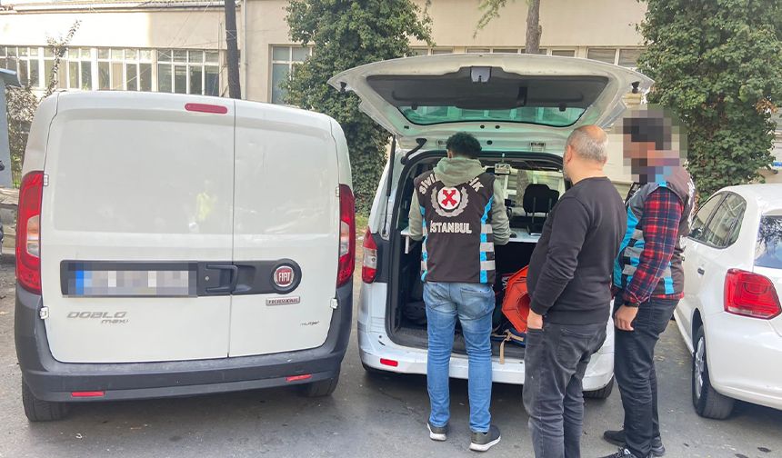 İstanbul'da ambulansa yol vermeyen sürücüye para cezası uygulandı