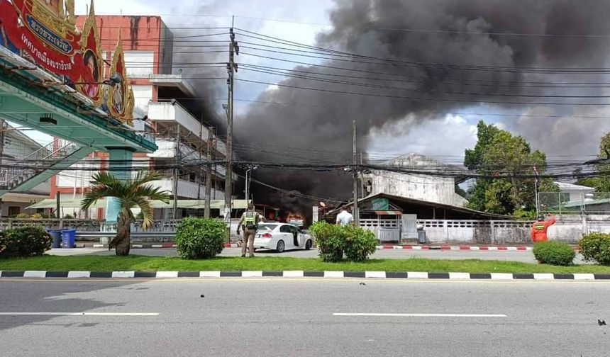 Tayland’da polis lojmanına bombalı saldırı