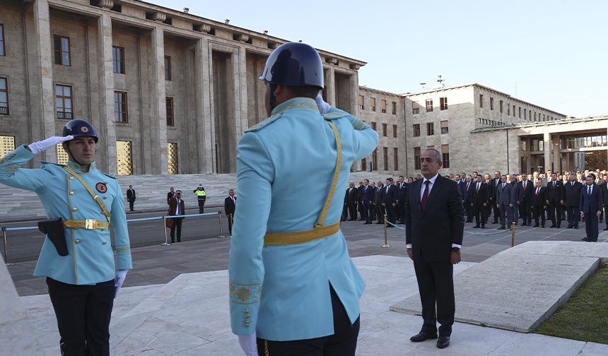 Büyük Önder Atatürk TBMM'de anılıyor