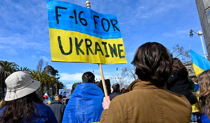 San Francisco'da Ukrayna ile dayanışma gösterisi