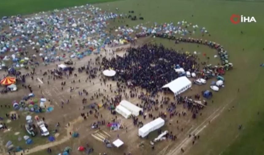 Fransa'da yapay su havzaları projesi protesto edildi