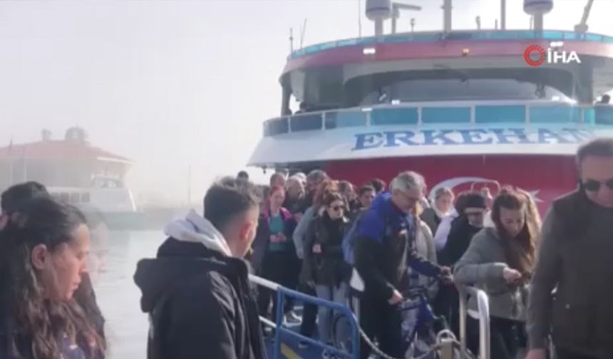 İstanbul'da deniz trafiğine sis engeli