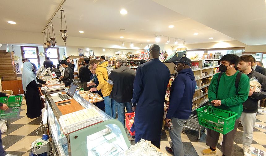 Helal Market'e yoğun ilgi