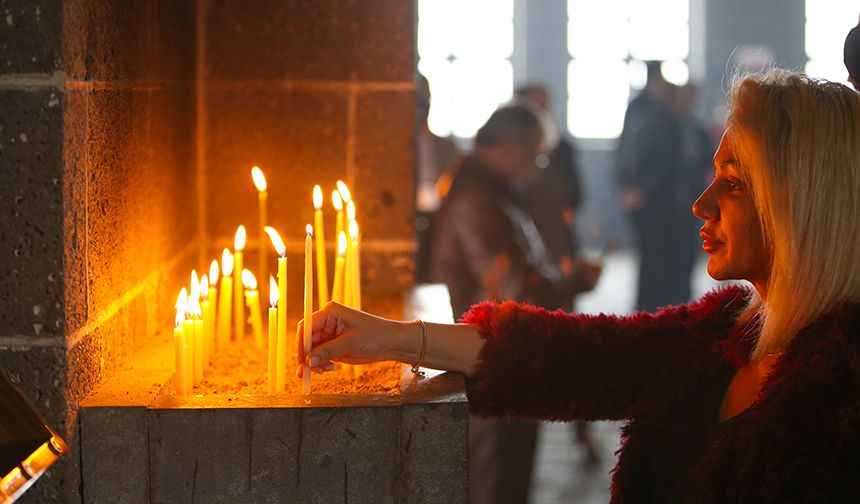 8 yıl aradan sonra tarihi kilisede Paskalya Bayramı