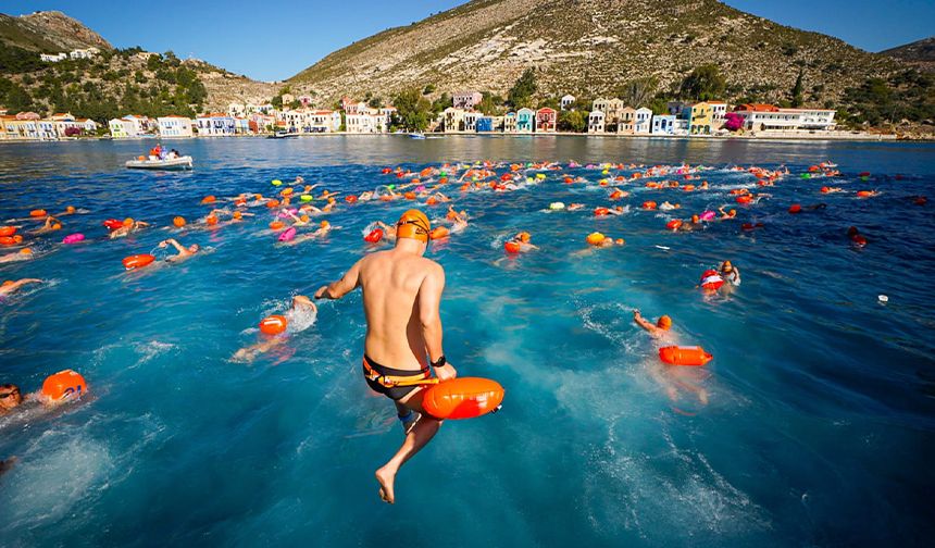 Uluslararası meis kaş yüzme yarışı yapıldı