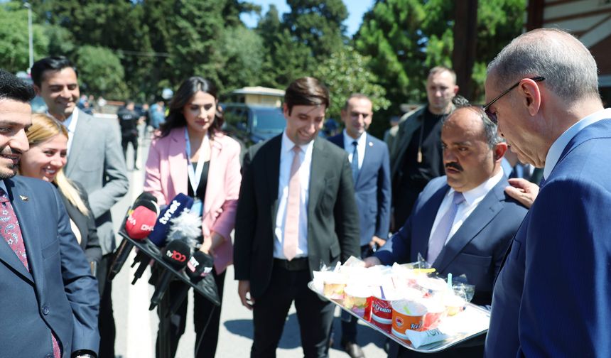 Cumhurbaşkanı Erdoğan'dan basına dondurma