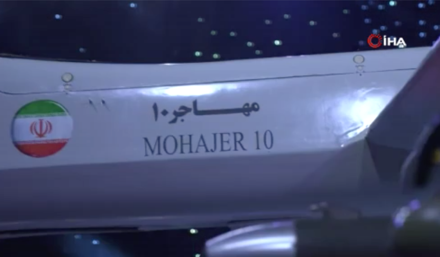 İran 'Mohacer 10'u tanıttı