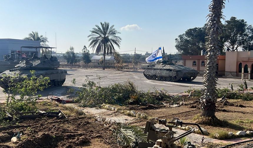 SON DAKİKA | İsrail, Mısır sınır kapısını ele geçirdi!