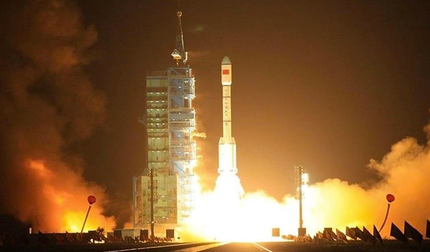 Çin, Orta Yer Yörüngesi'ne ilk uydularını yolladı