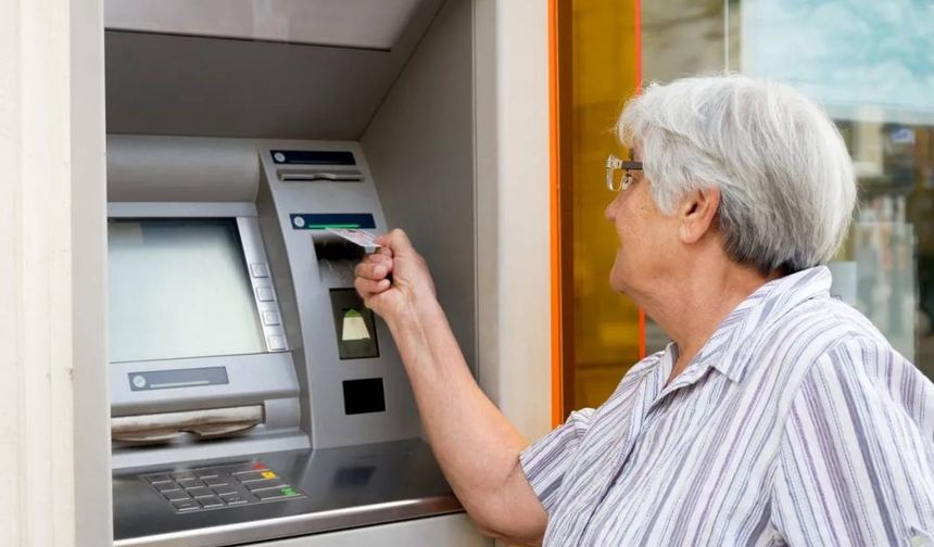 21 milyon emekliyi kapsıyor : Aylıklara yüzde 3,74 oranında zam yapıldı