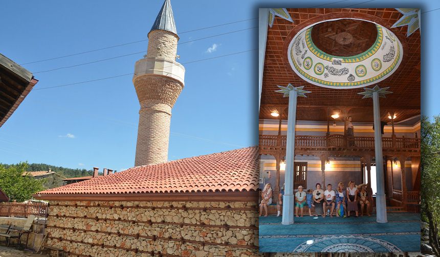 Antalya'nın 600 yıllık Sarıhacılar camii, tarihinin izlerini taşıyor!