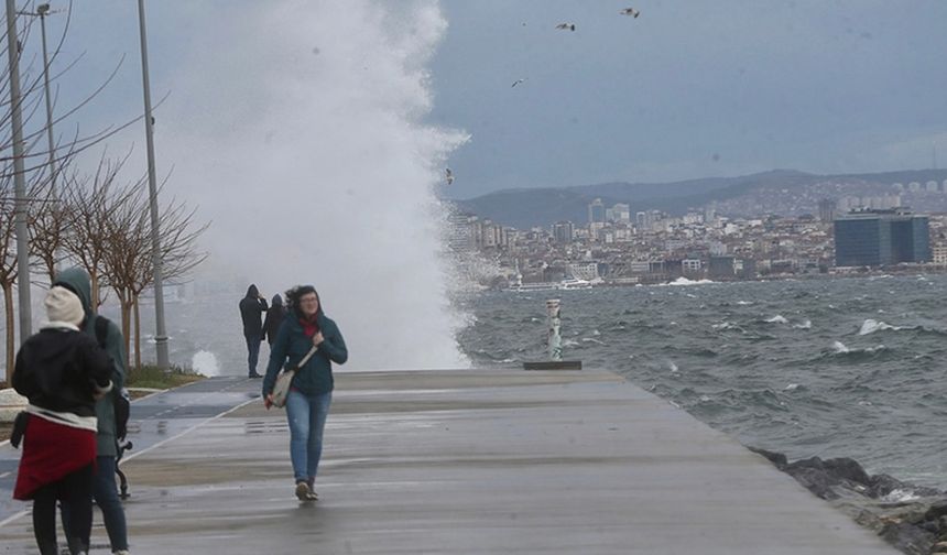 Yurdun kuzey, iç ve batı kesimleri için kuvvetli rüzgar ve fırtına uyarısı