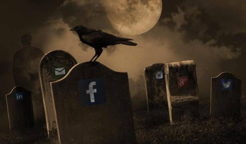 Facebook'ta ölü sayısı yaşayanları geçecek: Dijital mezarlık!