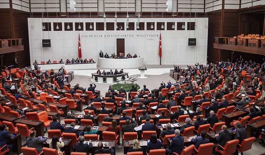 TBMM’de yeni görev dağılımları yapıldı: Başkanvekilleri, Divan üyeleri ve Komisyon üyeleri belirlendi