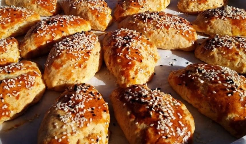 İlk Kez Tadan Bayılıyor! 5 Gün Bayatlamayan Limonlu Gevrek Poğaça Tarifi