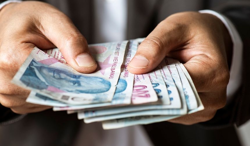 Memur ve emekliye seyyanen zam gelecek mi? 2026 yılı memur ve emekli maaş zammı ne kadar olacak?